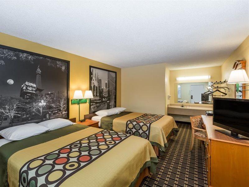 Super 8 By Wyndham Indianapolis-Southport Rd Motel Exterior photo