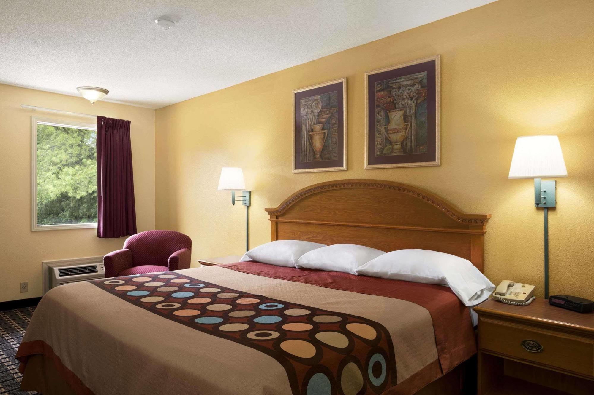 Super 8 By Wyndham Indianapolis-Southport Rd Motel Exterior photo